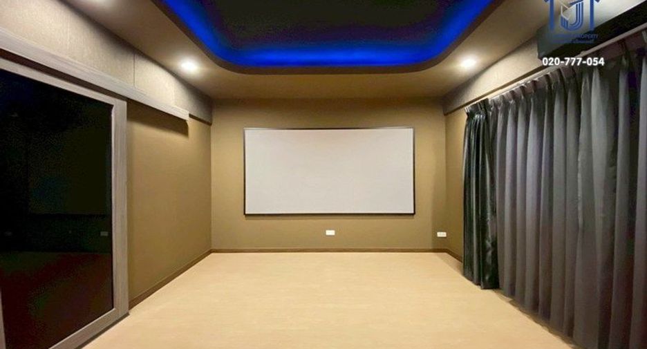 For sale 3 ベッドルーム retail Space in Don Mueang, Bangkok