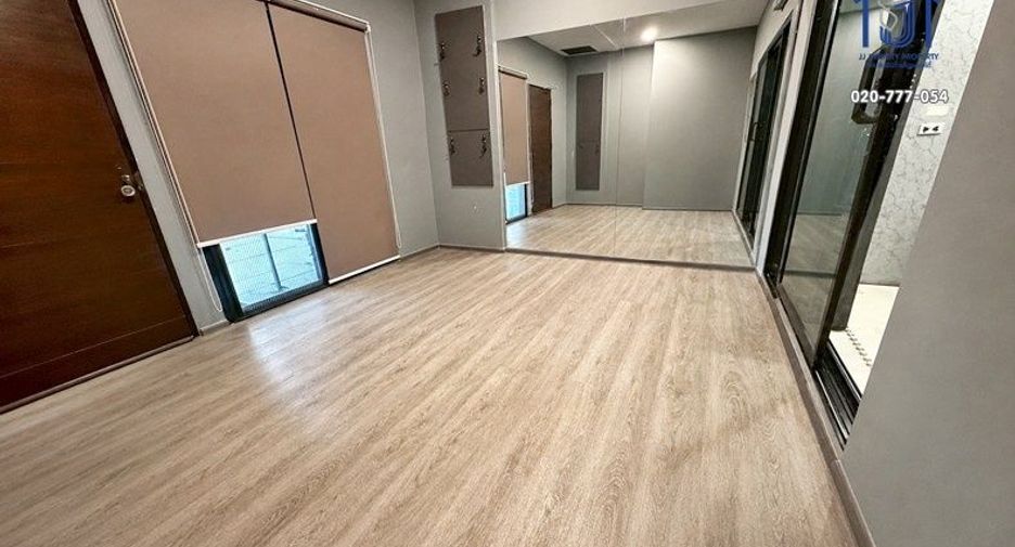 For sale 3 ベッドルーム retail Space in Don Mueang, Bangkok