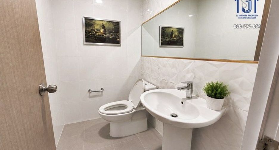 For sale 3 ベッドルーム retail Space in Don Mueang, Bangkok