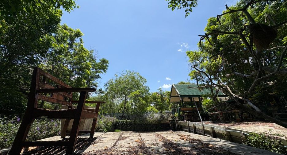 Terreno en venta en Sai Noi, Nonthaburi