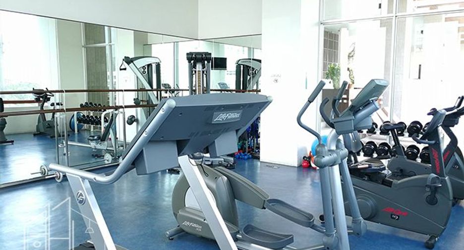 For rent 2 bedrooms condo in Watthana, Bangkok