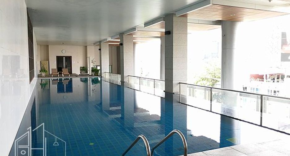 For rent 3 bedrooms condo in Watthana, Bangkok