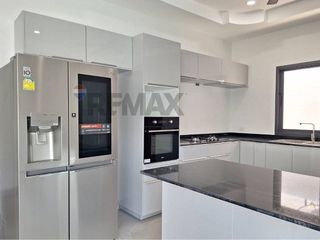 Продажа 3 спальни вилла в Самуи, Сураттани