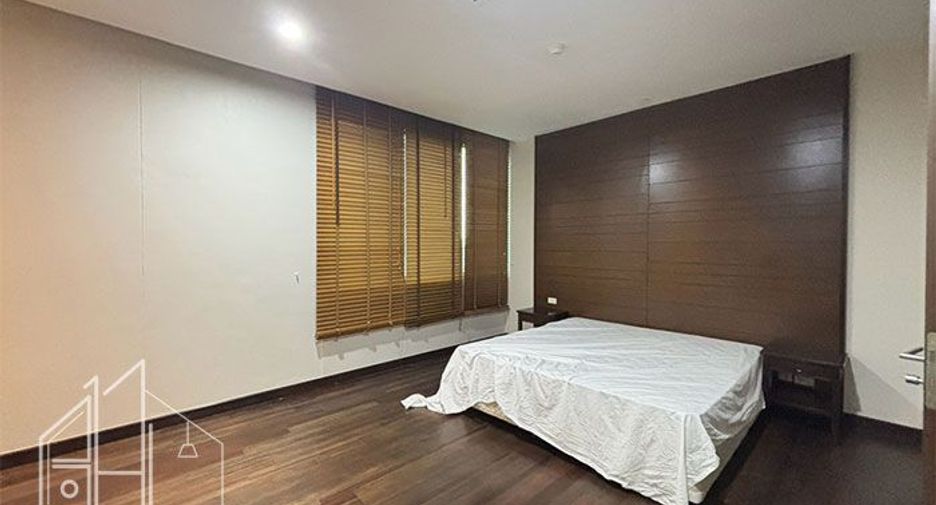For rent 4 bedrooms apartment in Watthana, Bangkok