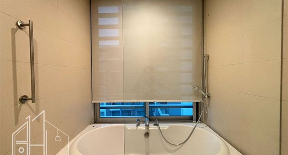 For rent 4 bedrooms apartment in Watthana, Bangkok