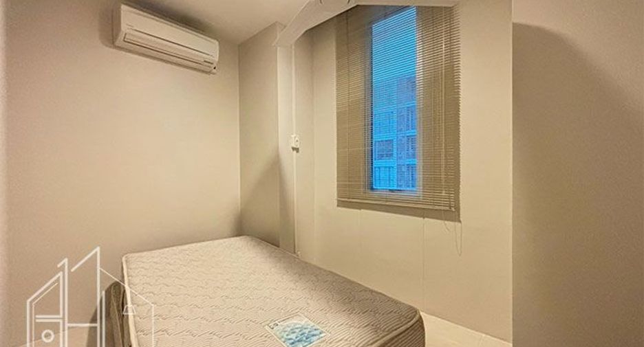 For rent 4 bedrooms apartment in Watthana, Bangkok