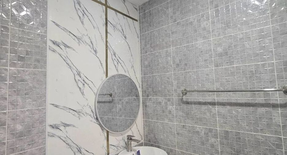 For sale 21 bedrooms townhouse in Si Racha, Chonburi