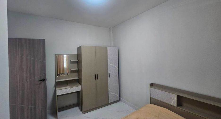 For sale 21 bedrooms townhouse in Si Racha, Chonburi