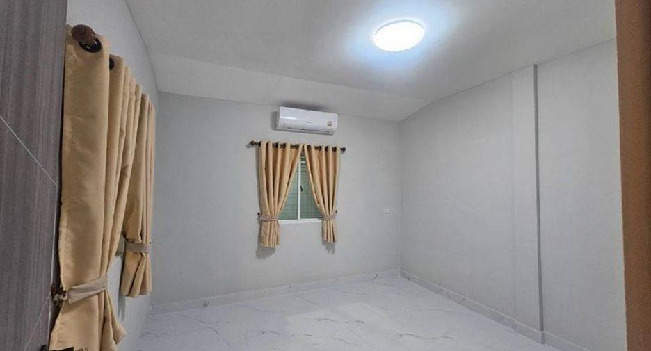 For sale 21 bedrooms townhouse in Si Racha, Chonburi