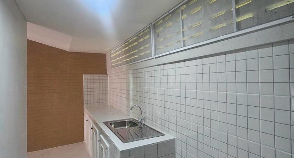 For sale 21 bedrooms townhouse in Si Racha, Chonburi