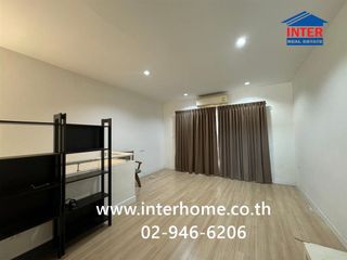For sale 3 bedrooms townhouse in Bang Khae, Bangkok