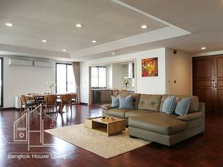 For rent 3 bedrooms condo in Watthana, Bangkok