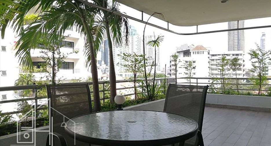 À louer 3 chambres condo à Watthana, Bangkok