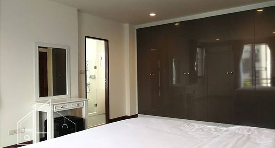 À louer 3 chambres condo à Watthana, Bangkok