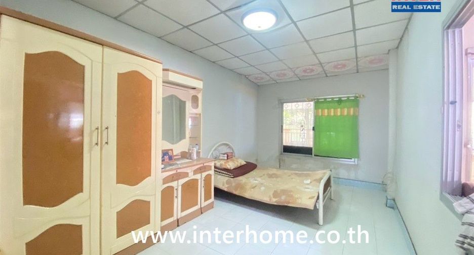 For sale 4 bedrooms house in Thanyaburi, Pathum Thani