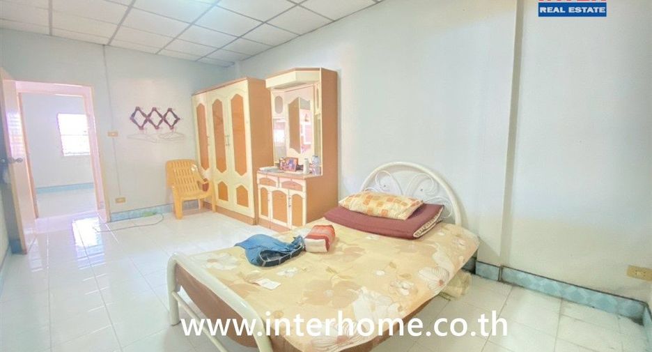 For sale 4 bedrooms house in Thanyaburi, Pathum Thani