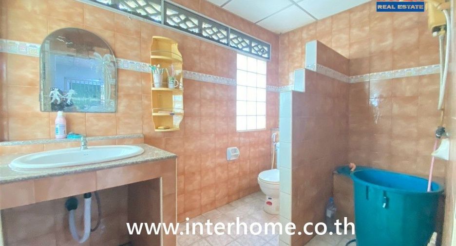For sale 4 bedrooms house in Thanyaburi, Pathum Thani