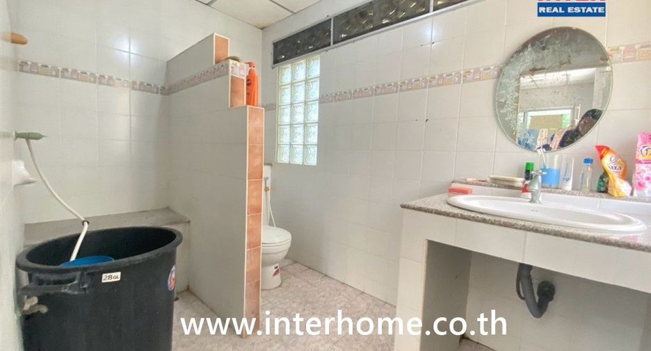 For sale 4 bedrooms house in Thanyaburi, Pathum Thani
