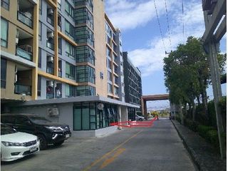 For sale 1 bed condo in Khan Na Yao, Bangkok