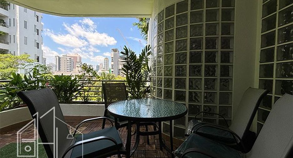 À louer 3 chambres condo à Watthana, Bangkok