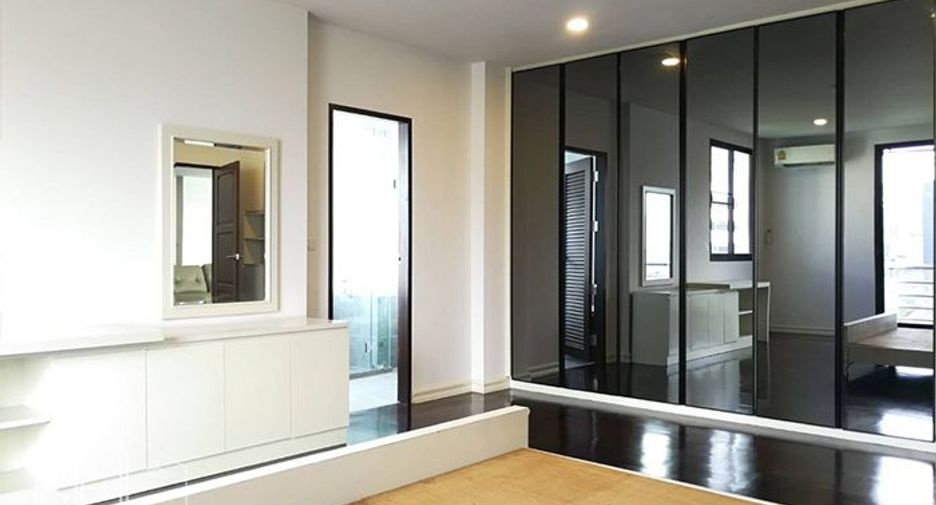 Apartment zur Miete mit 3 Zimmer in Watthana, Bangkok