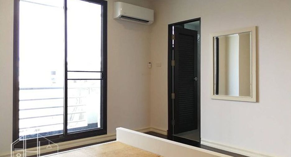 Apartment zur Miete mit 3 Zimmer in Watthana, Bangkok
