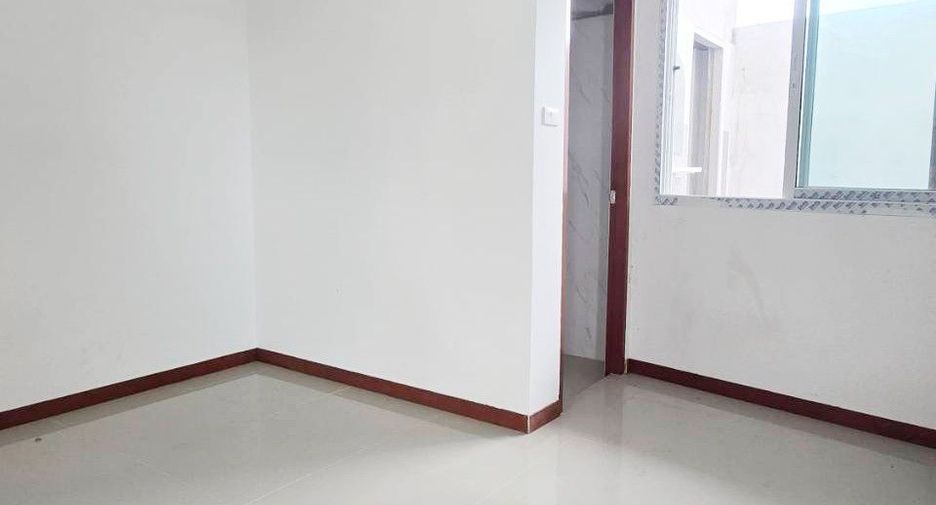 For sale 2 bedrooms house in Ban Bueng, Chonburi