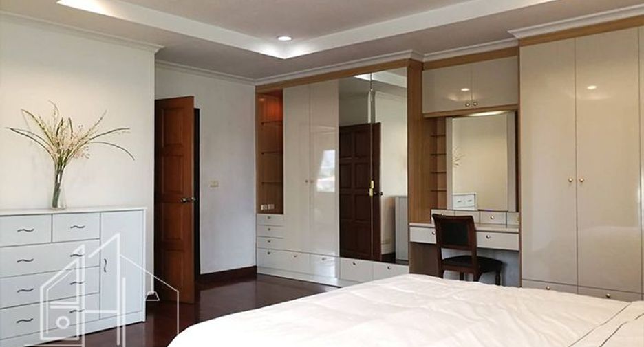 À louer 3 chambres appartement à Watthana, Bangkok