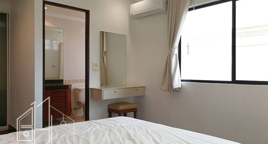 À louer 3 chambres appartement à Watthana, Bangkok