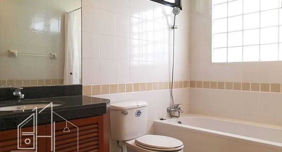 À louer 3 chambres appartement à Watthana, Bangkok