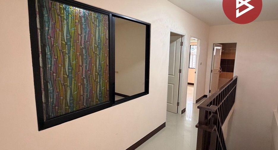 For sale 3 bedrooms townhouse in Mueang Samut Sakhon, Samut Sakhon
