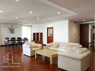 For rent 3 bedrooms condo in Watthana, Bangkok