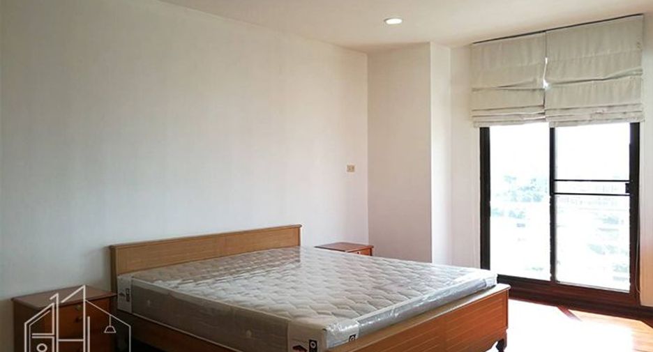 À louer 3 chambres condo à Watthana, Bangkok
