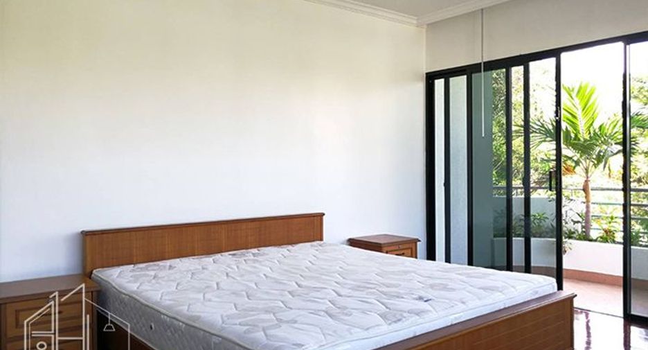 À louer 2 chambres appartement à Watthana, Bangkok
