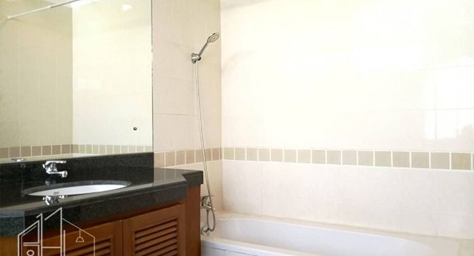 À louer 2 chambres appartement à Watthana, Bangkok