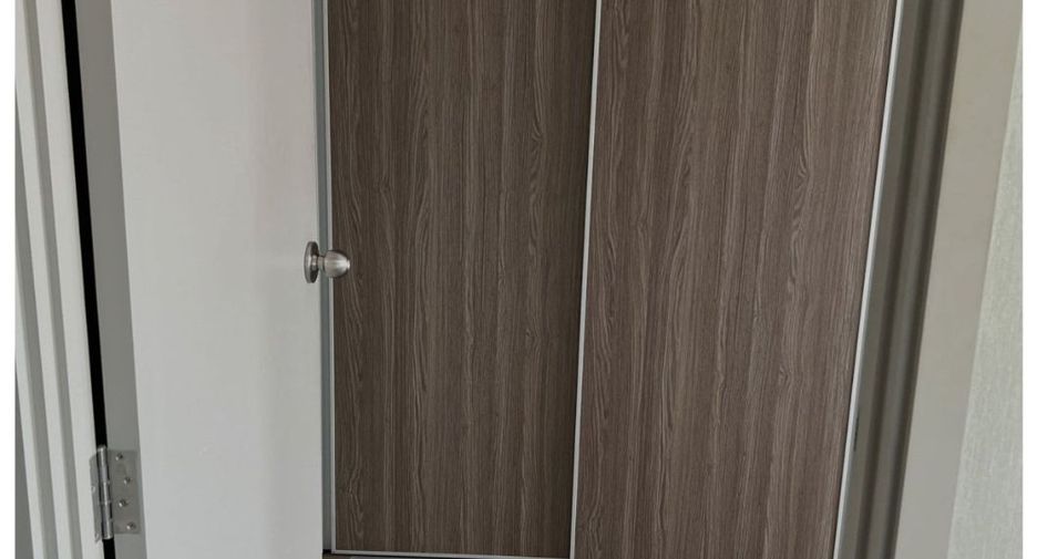 For sale 1 bed condo in Bang Phlat, Bangkok