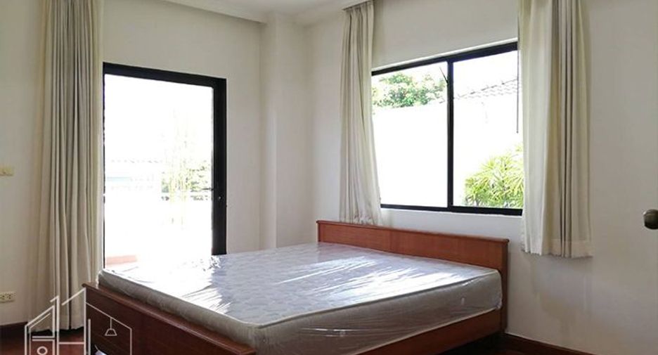 À louer 2 chambres condo à Watthana, Bangkok