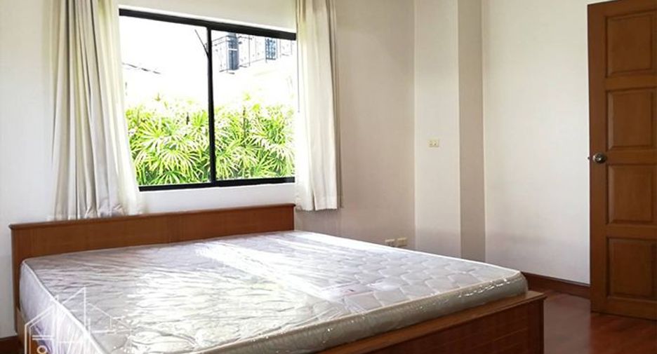 À louer 2 chambres condo à Watthana, Bangkok