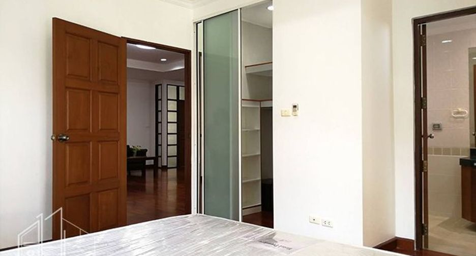 À louer 2 chambres condo à Watthana, Bangkok