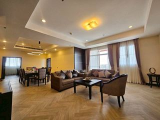 For rent 3 bedrooms serviced apartment in Khlong Toei, Bangkok