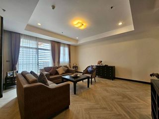 For rent 3 bedrooms serviced apartment in Khlong Toei, Bangkok