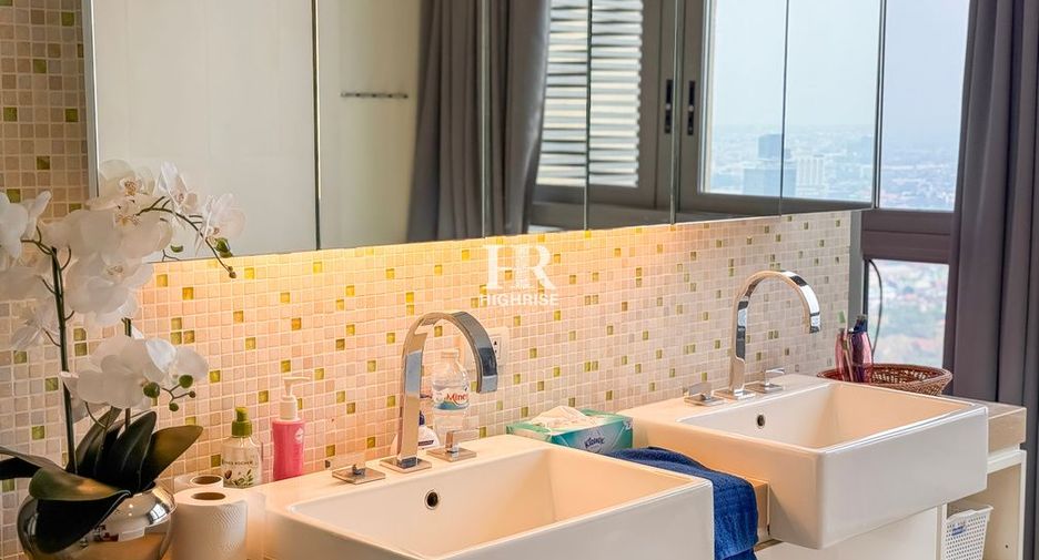 For sale 3 ベッドルーム condo in Bang Lamung, Chonburi