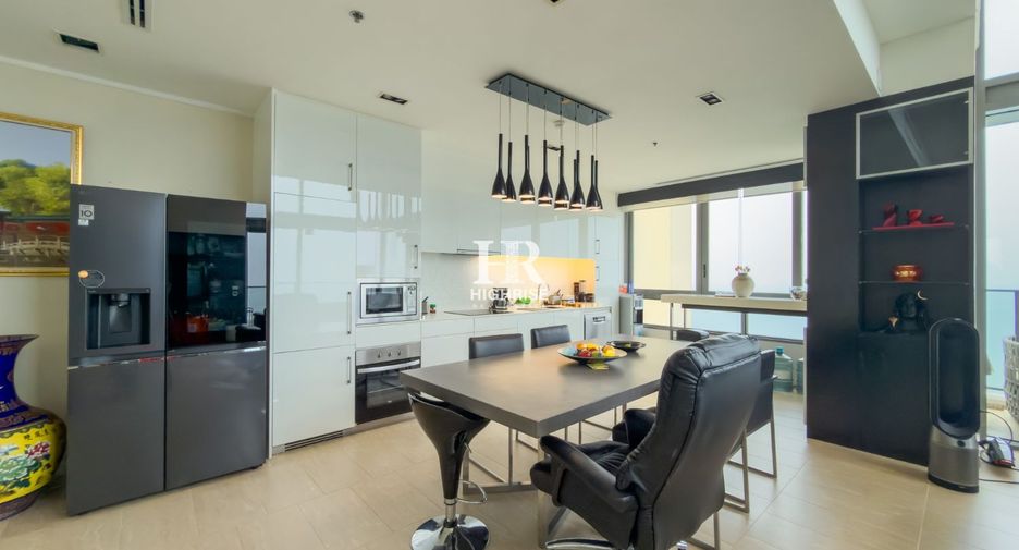 For sale 3 ベッドルーム condo in Bang Lamung, Chonburi