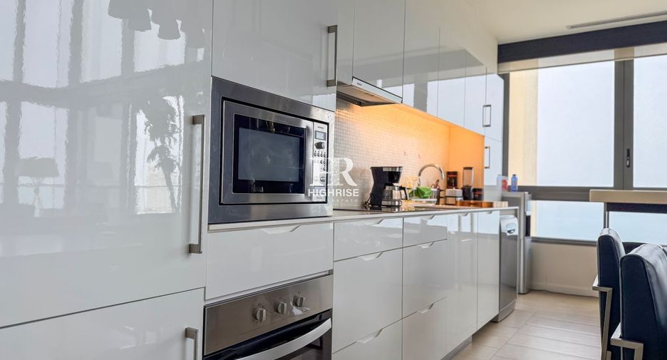 For sale 3 ベッドルーム condo in Bang Lamung, Chonburi