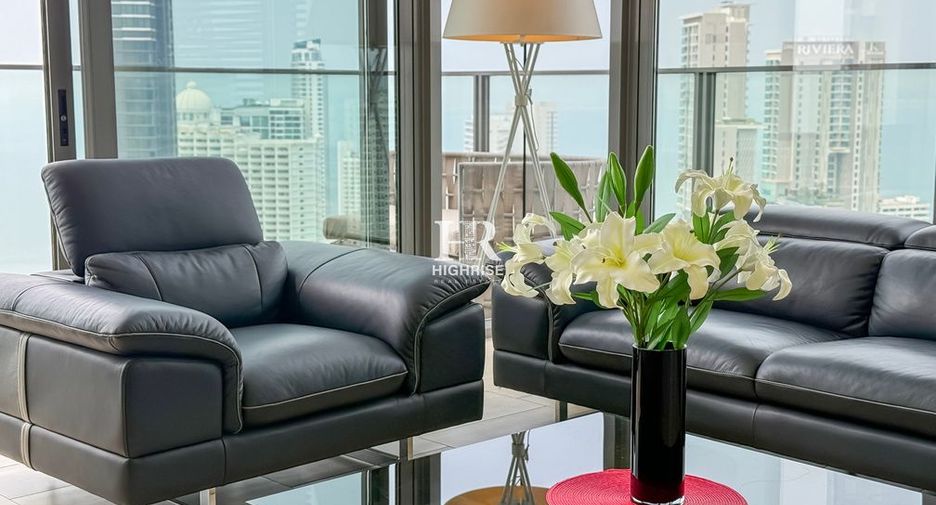 For sale 3 ベッドルーム condo in Bang Lamung, Chonburi