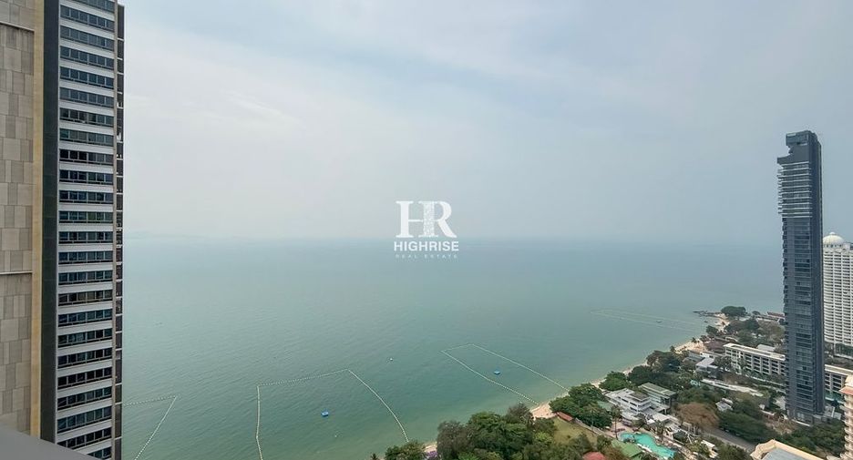 For sale 3 ベッドルーム condo in Bang Lamung, Chonburi
