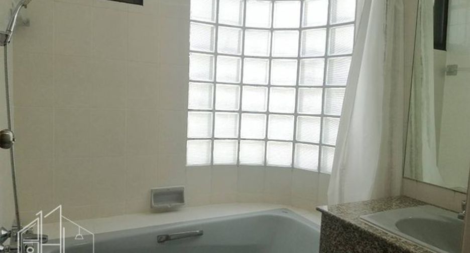 Apartamento en alquiler de 2 habitaciones en Watthana, Bangkok