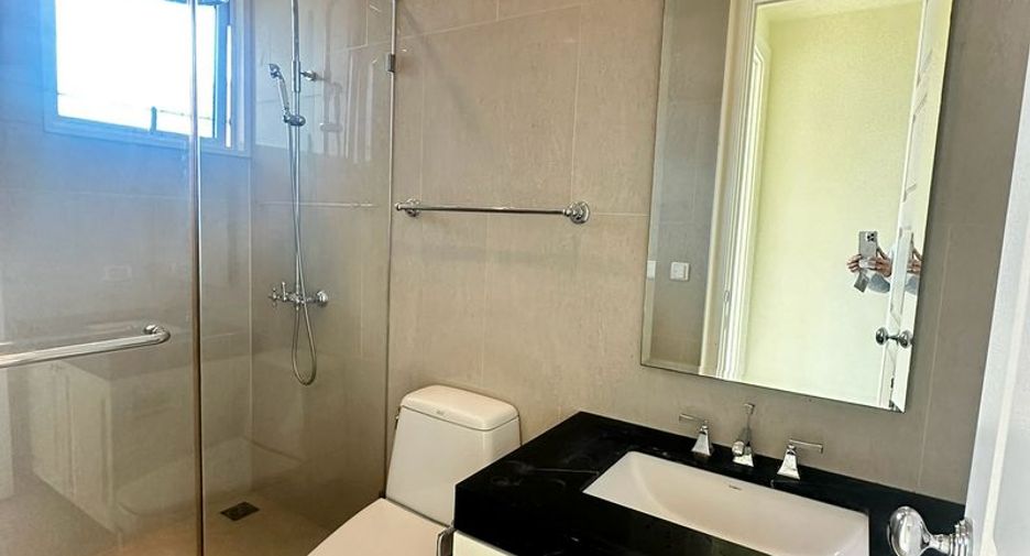 For sale 2 bedrooms condo in Watthana, Bangkok