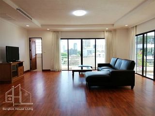 For rent 3 bedrooms condo in Watthana, Bangkok