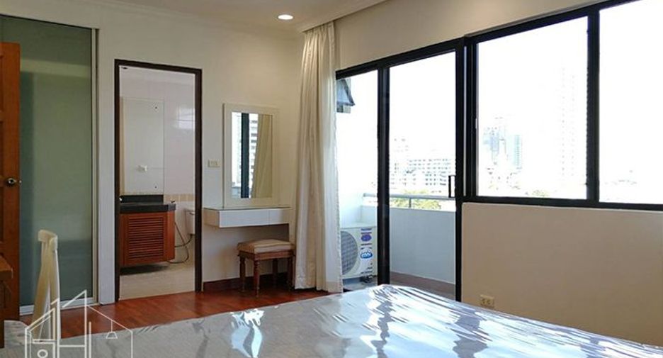 À louer 3 chambres condo à Watthana, Bangkok